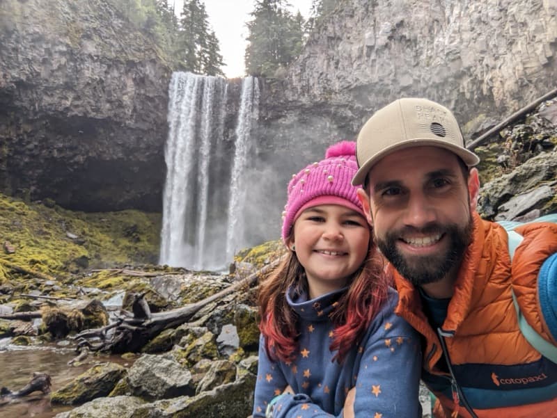 Hiking at a waterfall with daughter